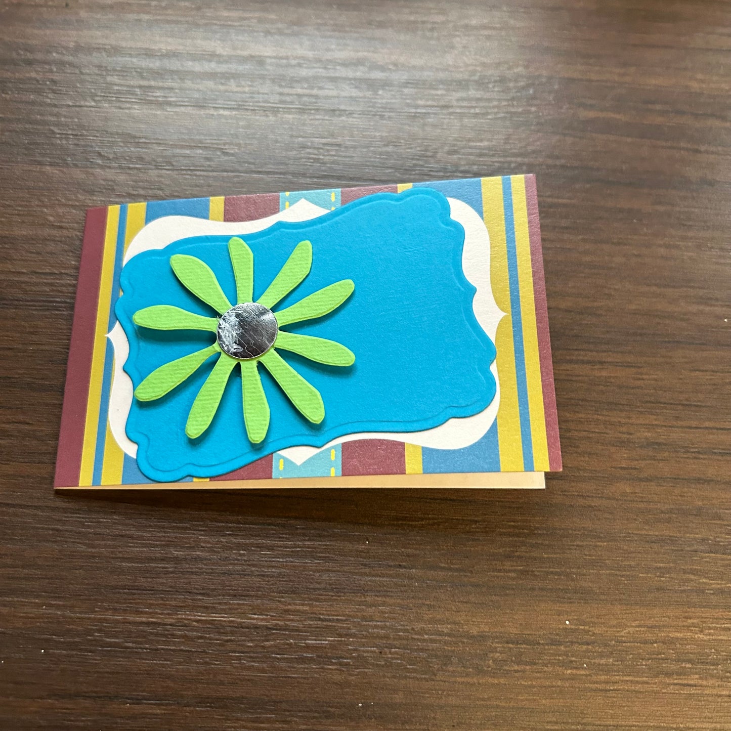 Die cut floral Tag