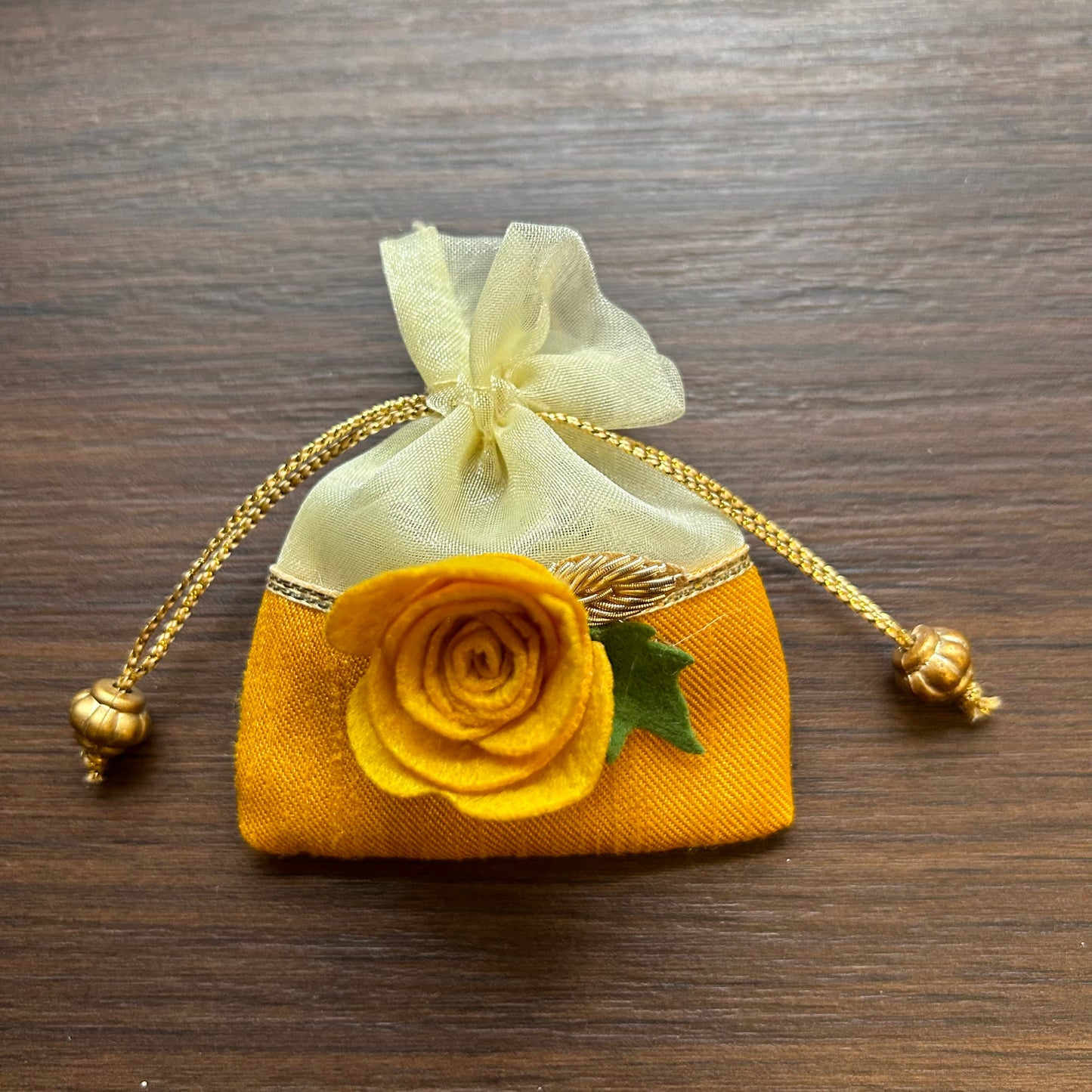 Half & half Felt Flower coin bag