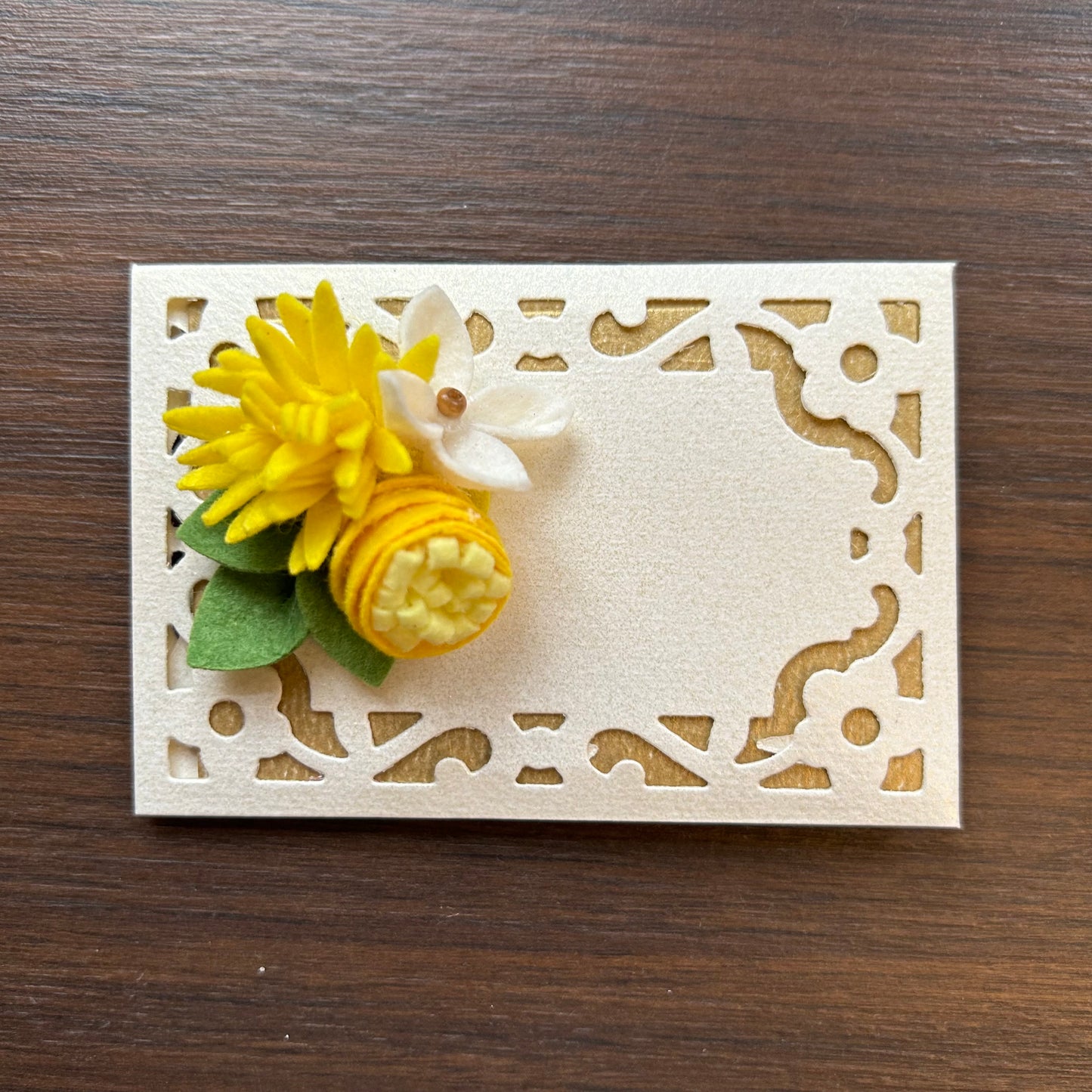 Floral Die Cut Pasa Envelope