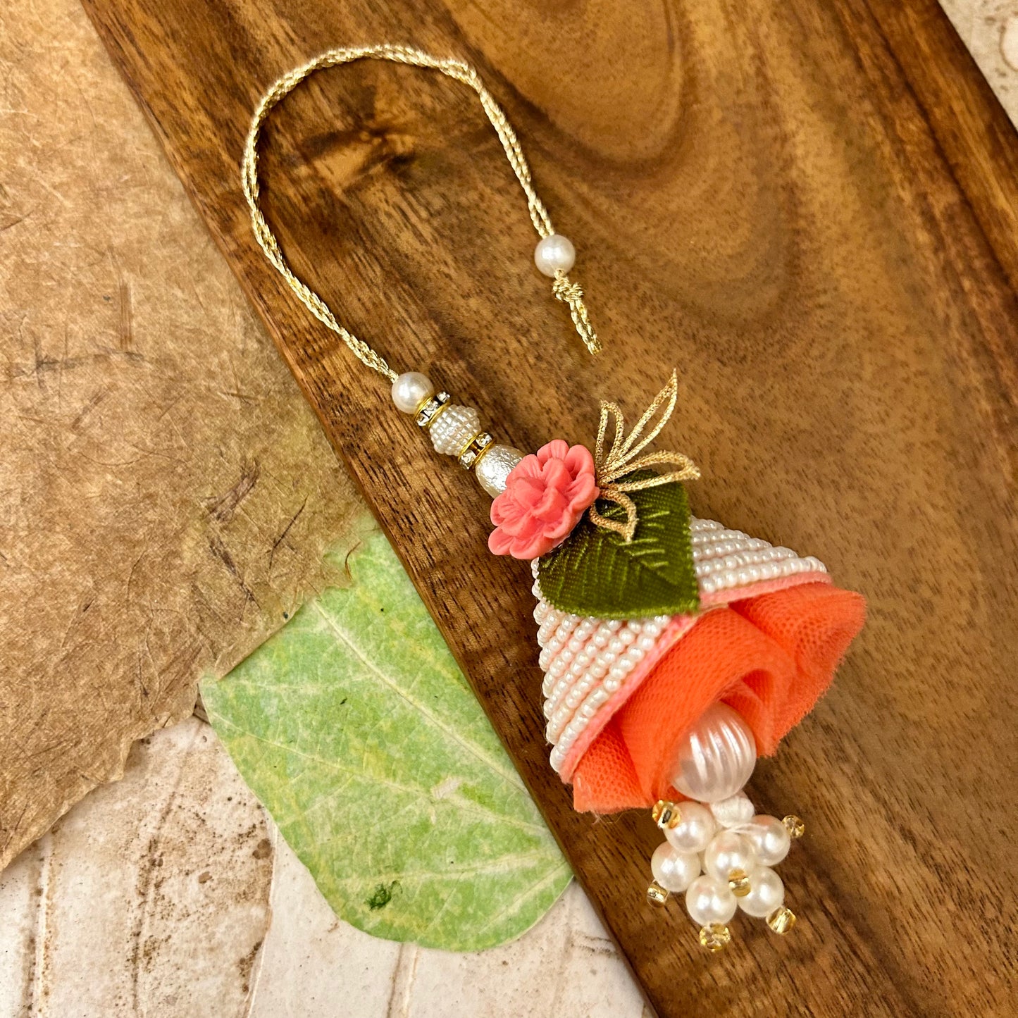 Cone with flower Lumba