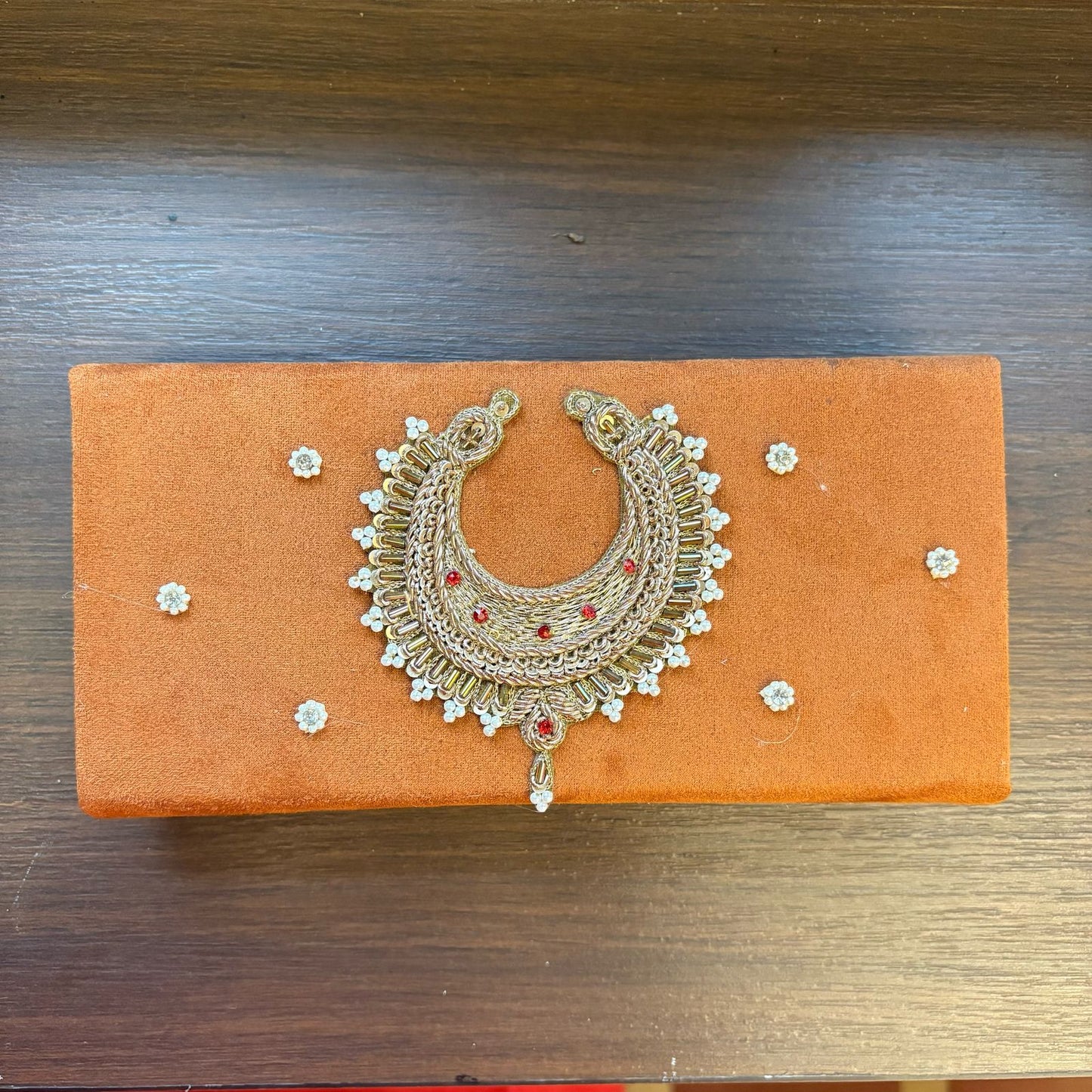 Zari Motif Single Gaddi Box