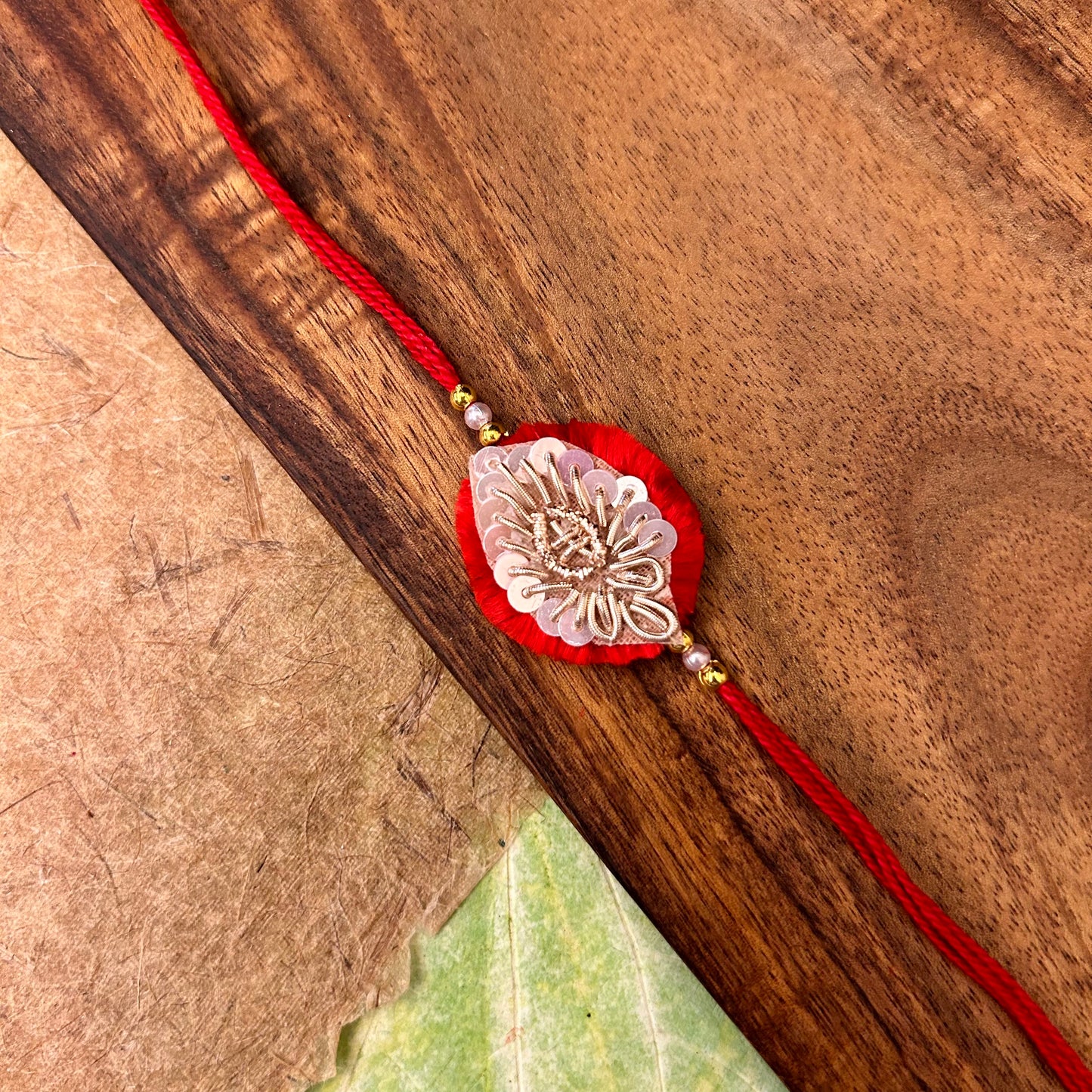 Sequin leaf Chakalya