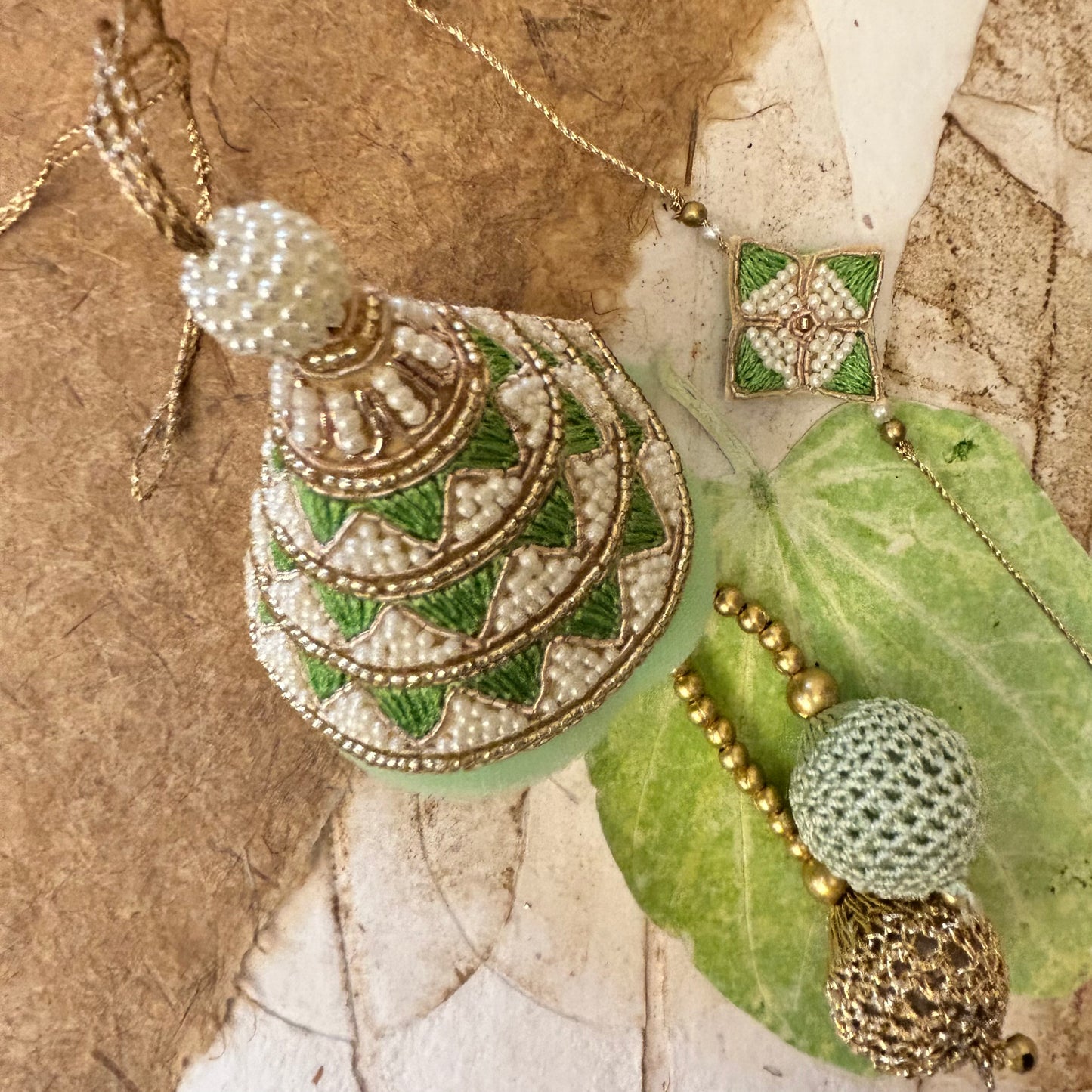 Pyramid pearl cone Set