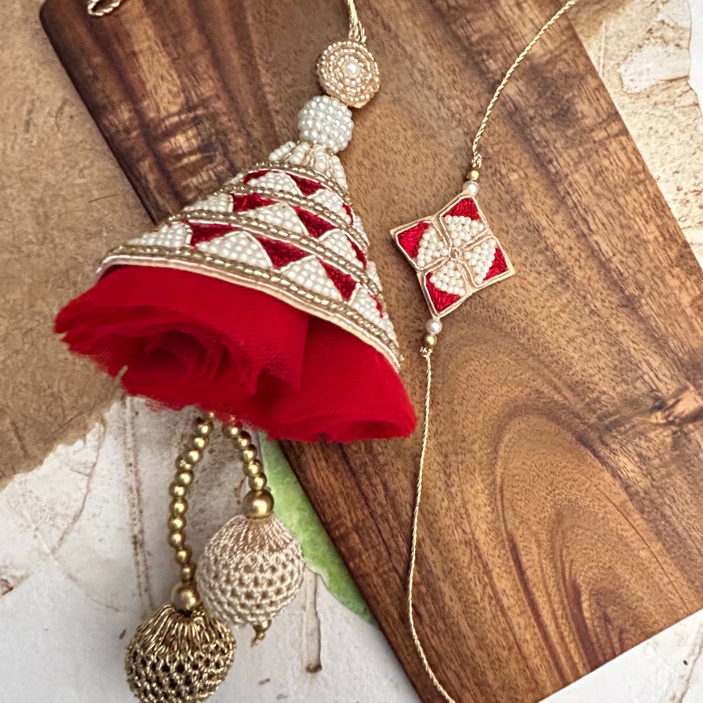Pyramid pearl cone Set