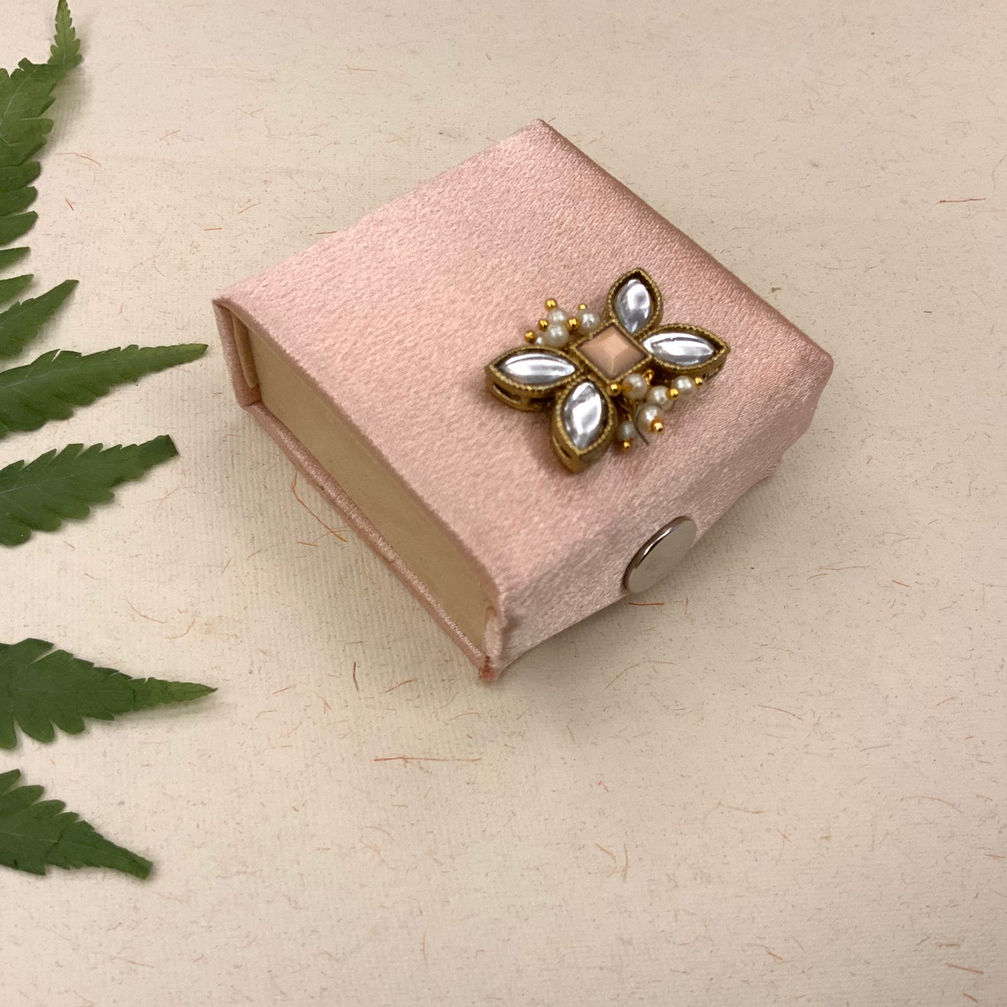 Pink Satin Pasa Box