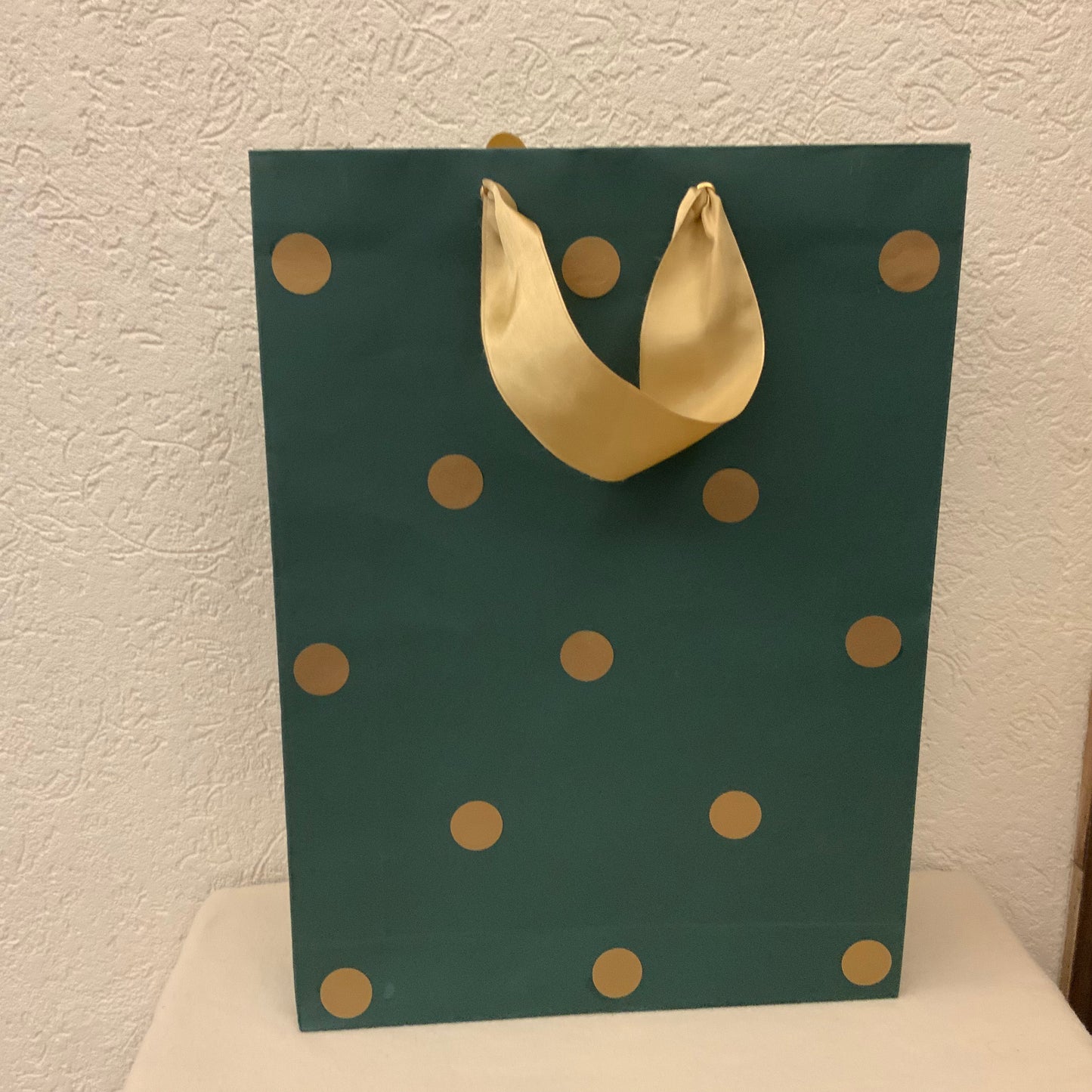 Bow & Dot - Large