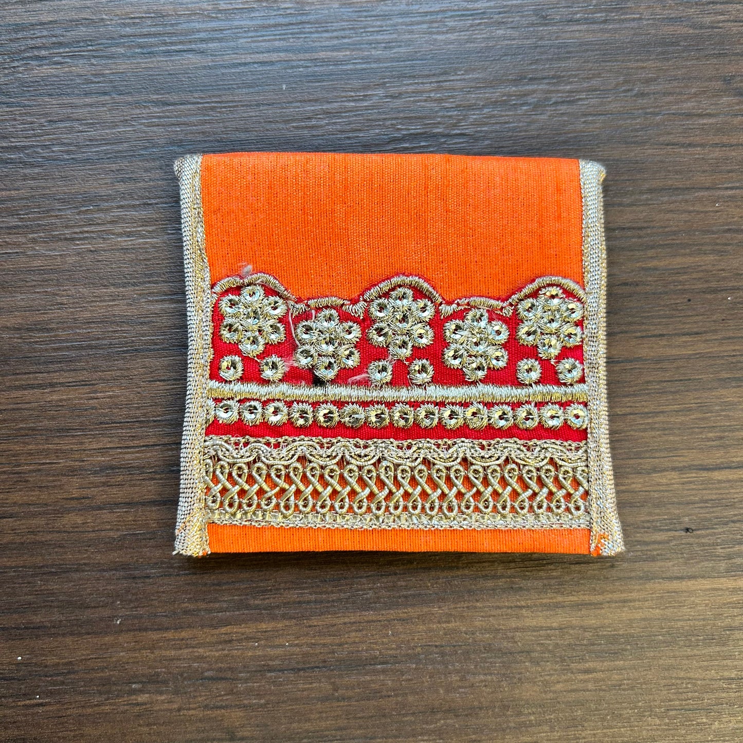 Square Pouch with Border