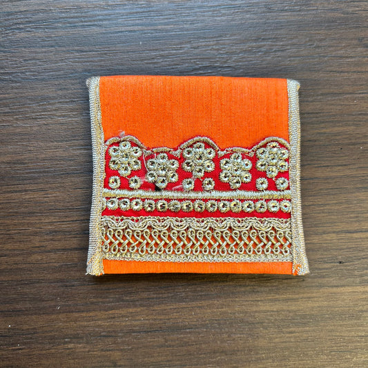 Square Pouch with Border