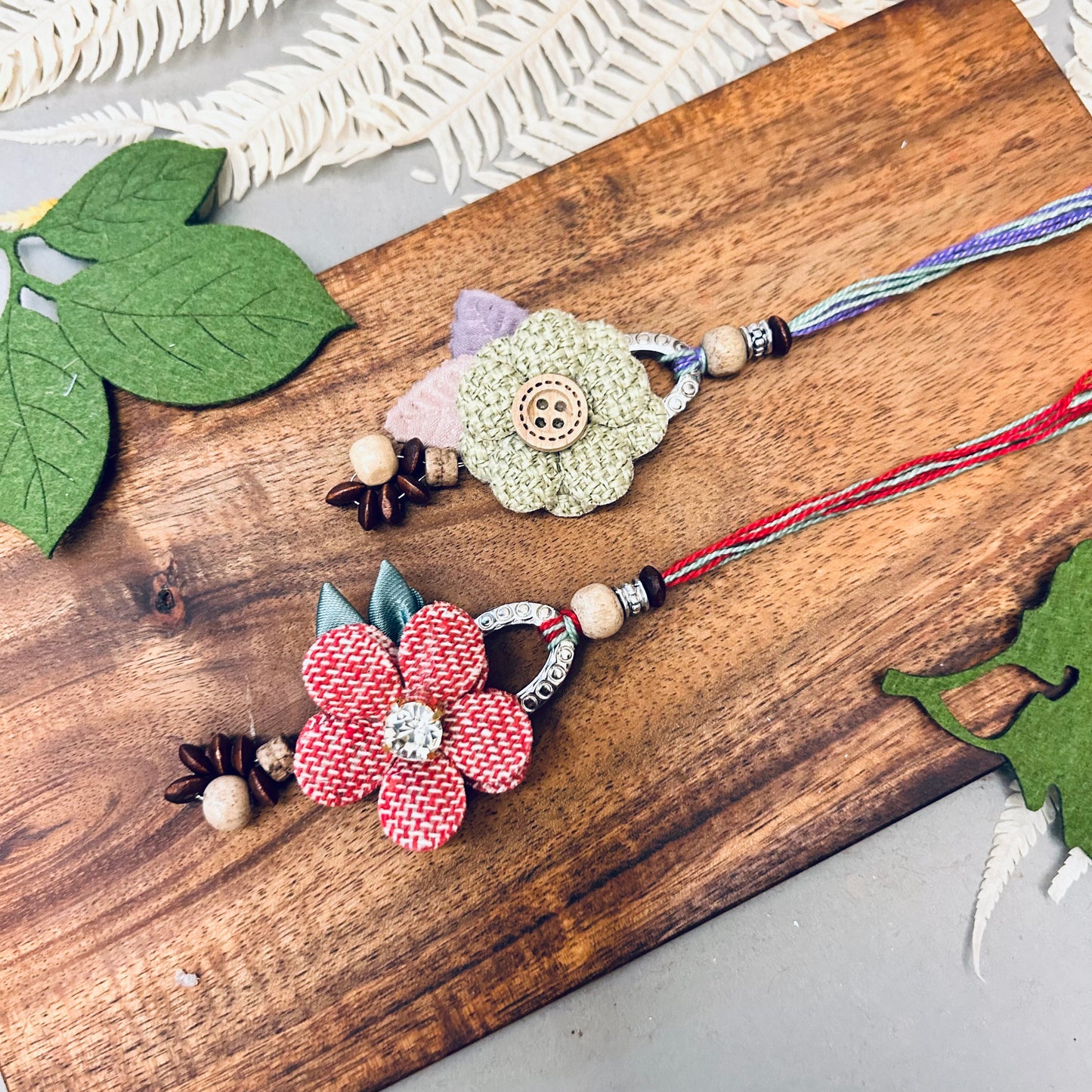 Flower & Wooden Bead Tassles Lumba