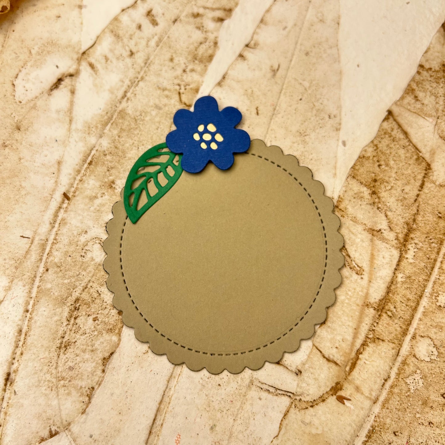 Blue Flower Gift Tags - Round