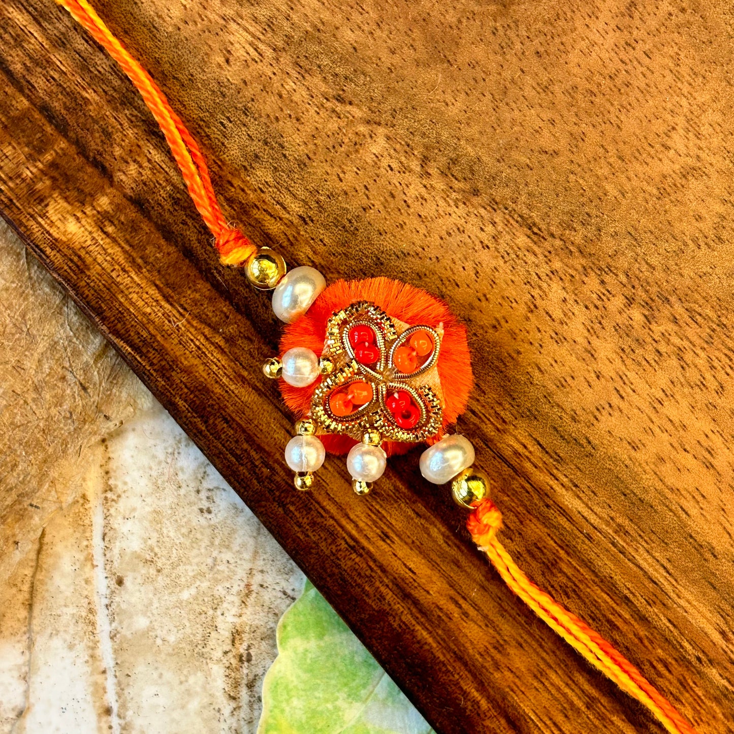 Four petals with pearls chakalya