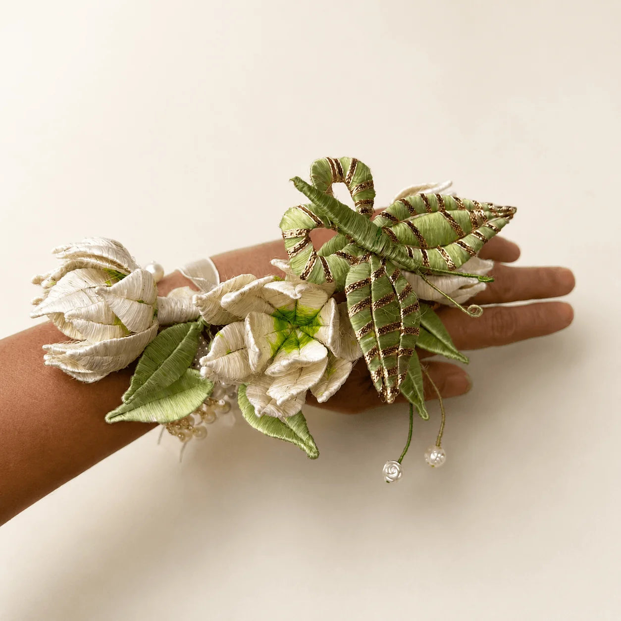 Big Hathfool of Jute Flowers