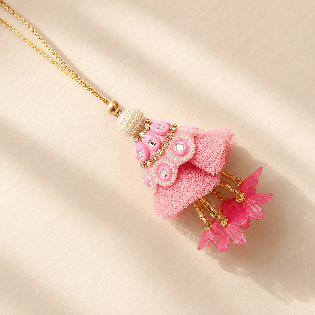 Drop Stone Lumba with Floral Hanging