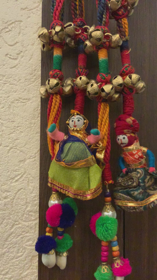Parrots Puppets & Bells Toran