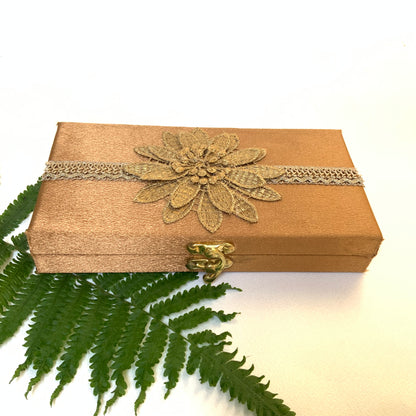 Gaddi Box - Golden Flower