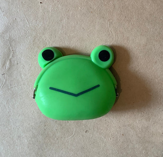 Frog pouch